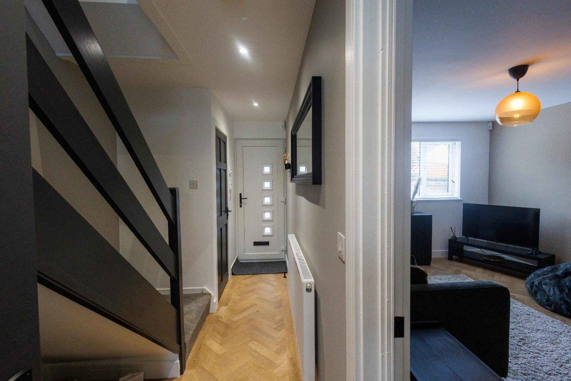 Uber Stylish 3 Bedroom Home Off Road Parking Near Town Centre And Bike Park Wales Merthyr Tydfil Exterior foto